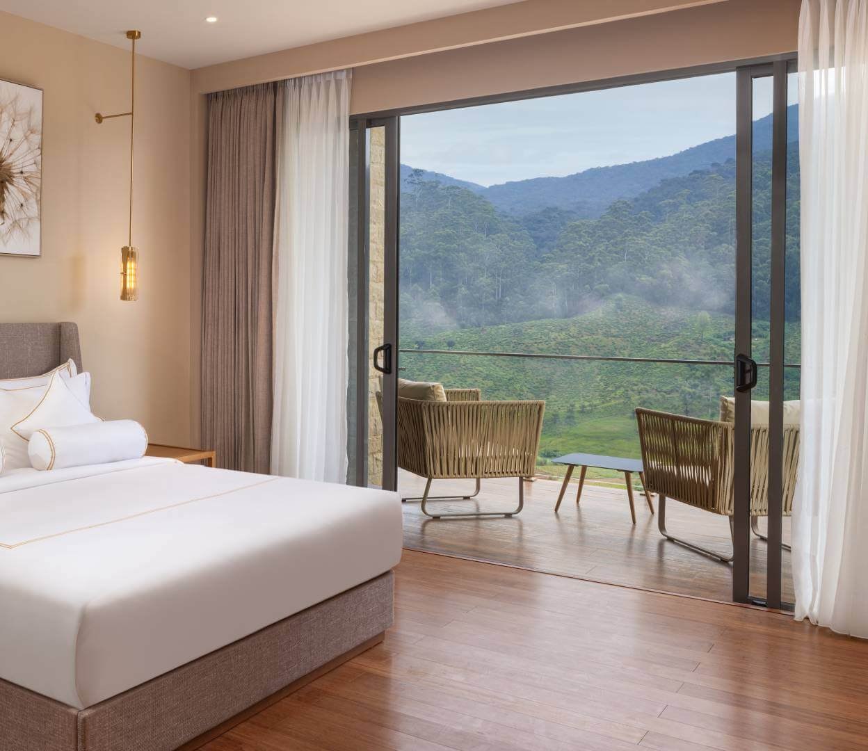 Chambre avec vue sur les collines de thé, balcon ouvert