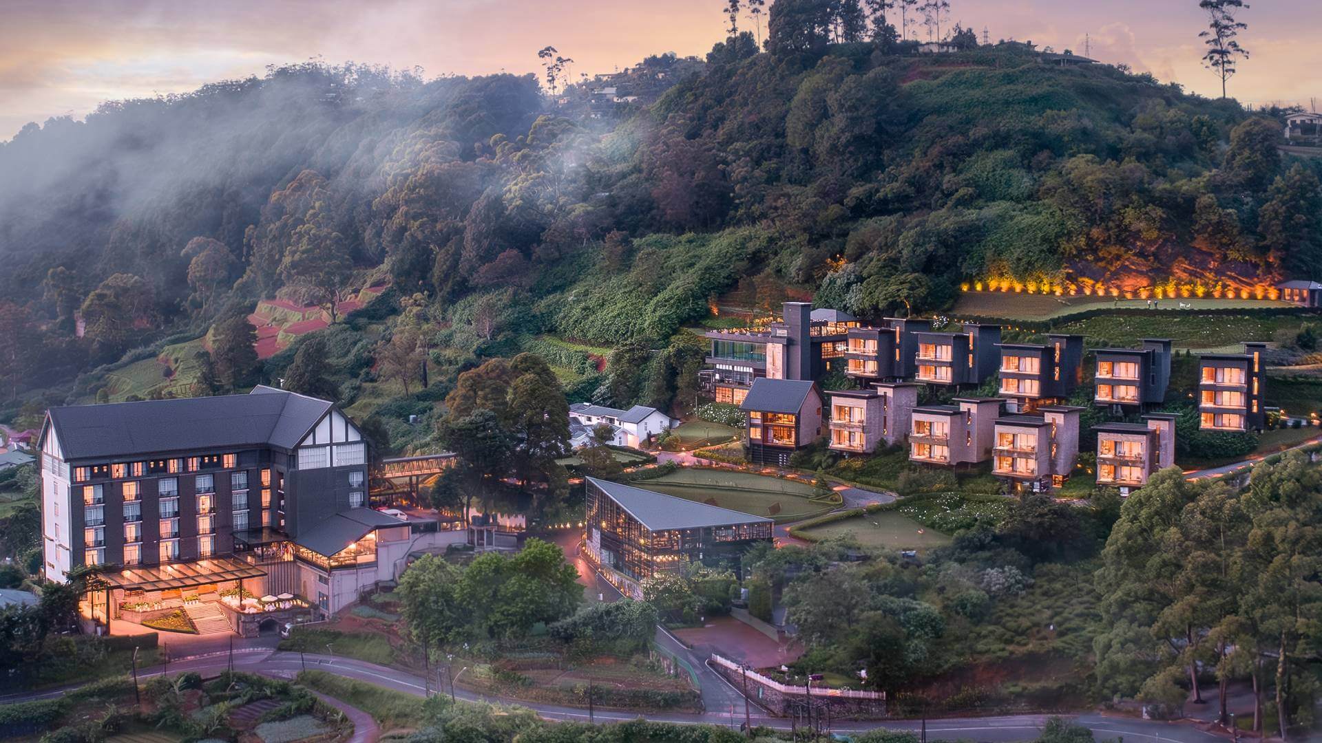 Hôtel dans les collines de Nuwara Eliya au crépuscule